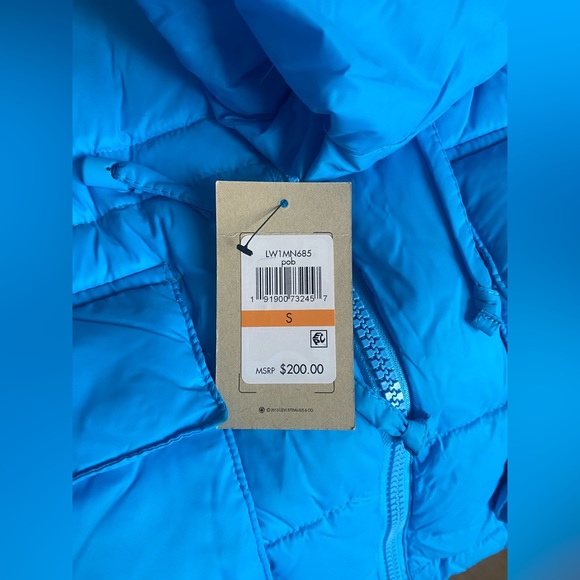 brand new levis puffer coat - Picture 4 of 6